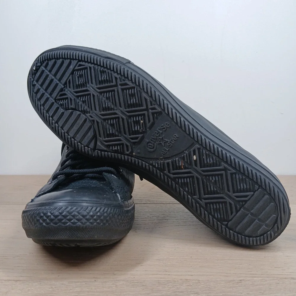 Converse Chuck Taylor All Star Boots Men 11 Black Leather High Top Sherpa Winter